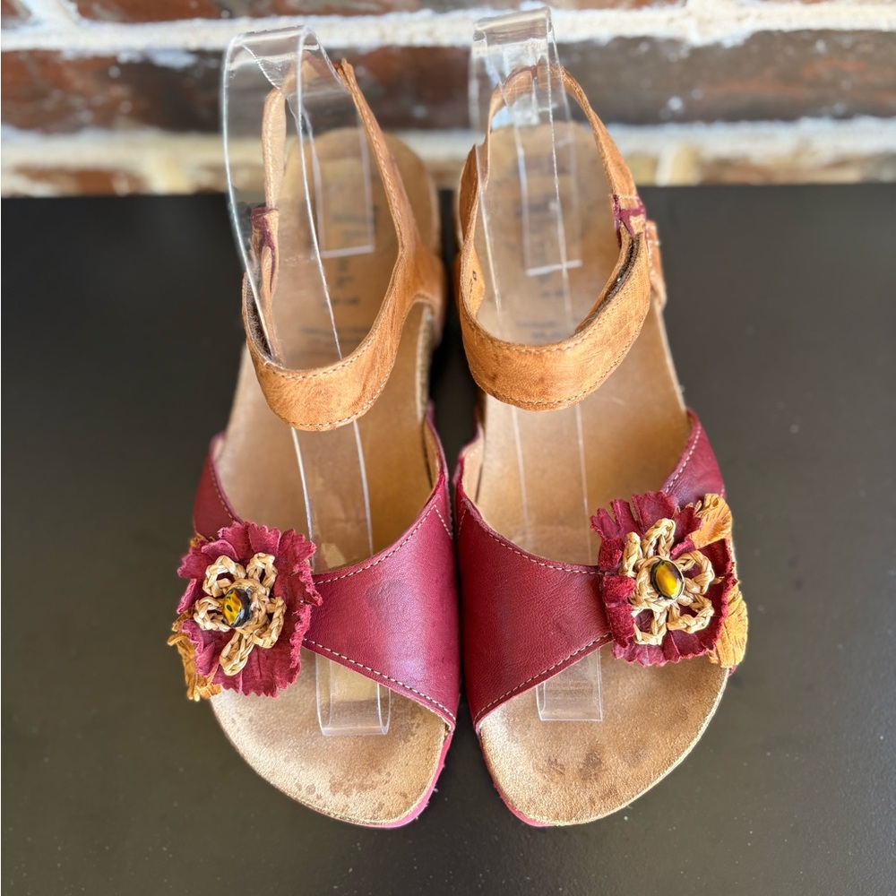 Think! Julia Backstrap Red Leather Floral Sandals Size EU 38 - Picture 2 of 16